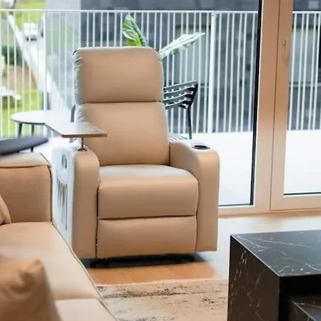 Henry's Appt With A Private 412 - Shared Kitchen Appartamento *