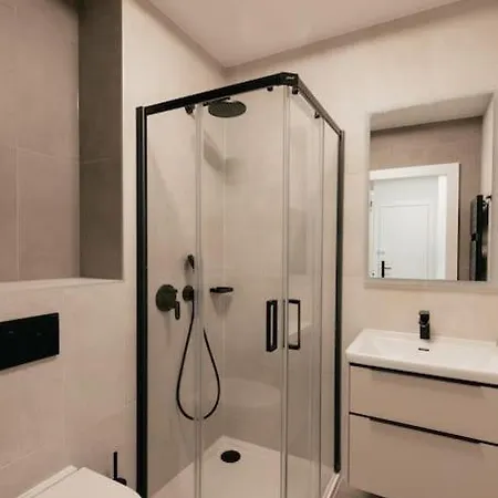 Appartamento Henry's Appt With A Private 412 - Shared Kitchen *