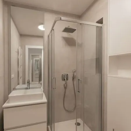 Henry's Appt With A Private 412 - Shared Kitchen Lussemburgo