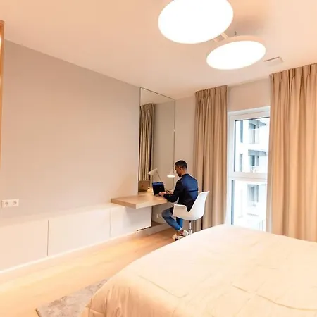 Apartamento Henry's Appt With A Private 412 - Shared Kitchen *