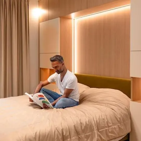 Διαμέρισμα Henry's Appt With A Private 412 - Shared Kitchen Λουξεμβούργο