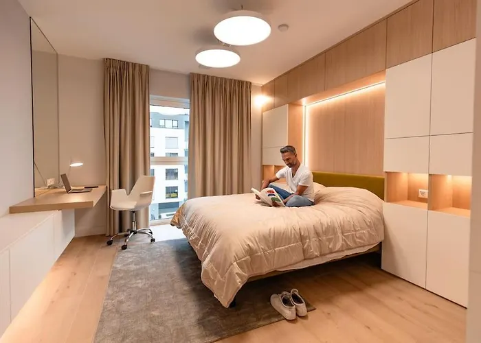 Henry's Appt With A Private 412 - Shared Kitchen 公寓 卢森堡