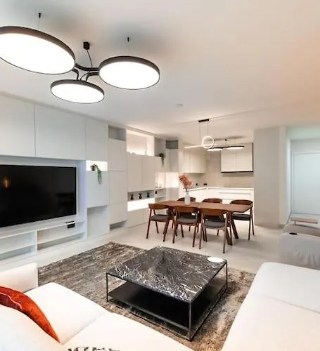 公寓 Henry's Appt With A Private 412 - Shared Kitchen *