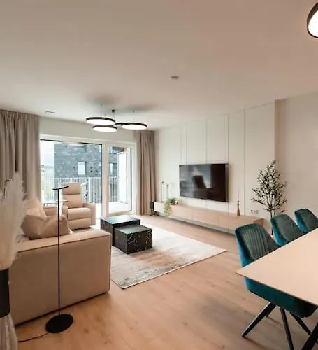 Henry's Appt With A Private 412 - Shared Kitchen Apartament