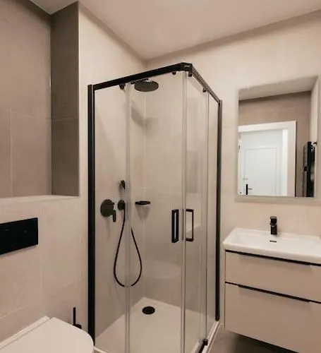 公寓 Henry's Appt With A Private 412 - Shared Kitchen *