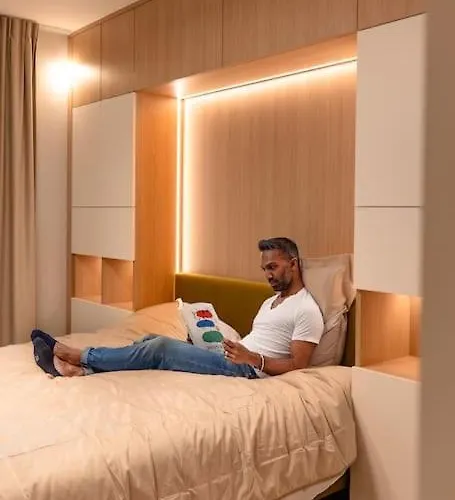 Henry's Appt With A Private 412 - Shared Kitchen Apartament *