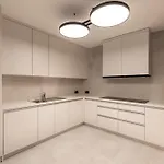 Henry's Appt With A Private 412 - Shared Kitchen Apartmán *