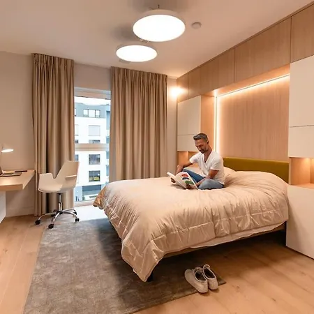 Henry's Appt With A Private 412 - Shared Kitchen 公寓 卢森堡