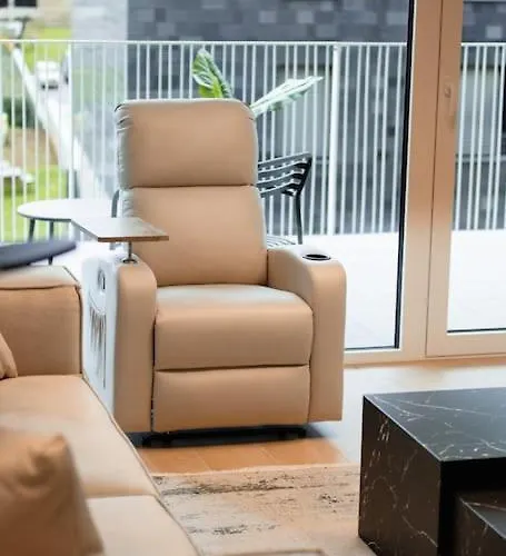 Henry's Appt With A Private 412 - Shared Kitchen Apartment *