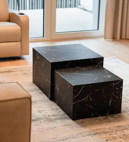 Henry's Appt With A Private 412 - Shared Kitchen