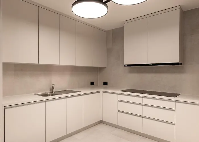 Henry's Appt With A Private 412 - Shared Kitchen Apartment *